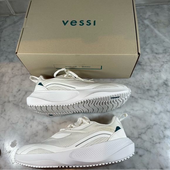 Vessi Waterproof Tidal Sneaker Warm White Women’s Size 7.5 - Picture 11 of 13